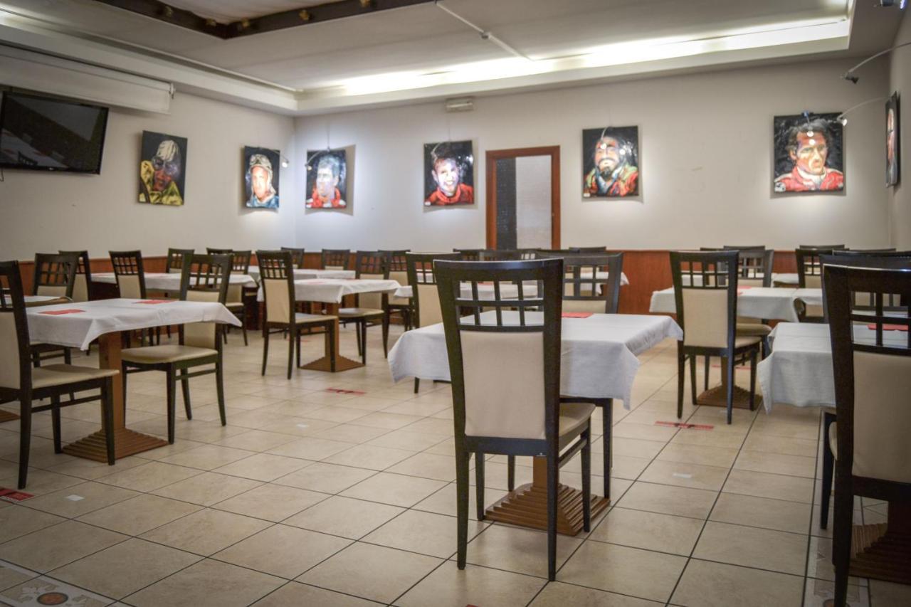 多莫斯酒店 马拉内罗 外观 照片